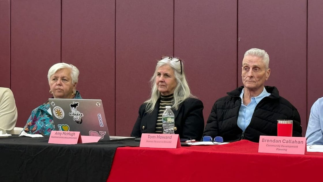 05 - Marblehead department heads push back on plan to dissolve Public Works Committee